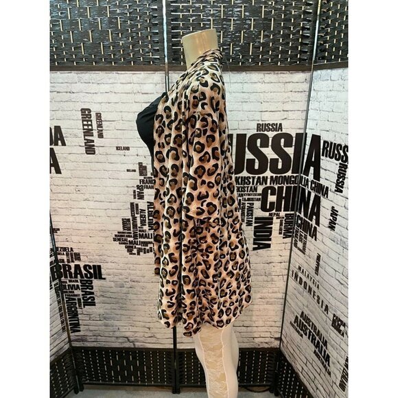 Isabella Rodriguez Plus 3X Jaguar Animal Print Draped Neck Two-Fer Top - Picture 6 of 7
